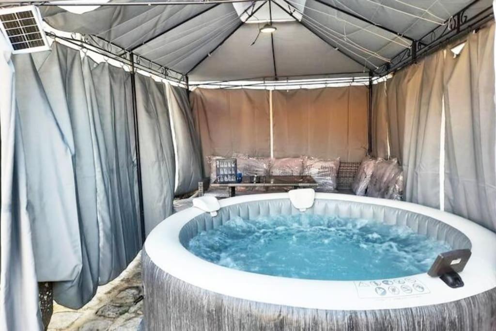Villa Confortable Avec Jacuzzi A Chevannes Chevannes  Exterior photo